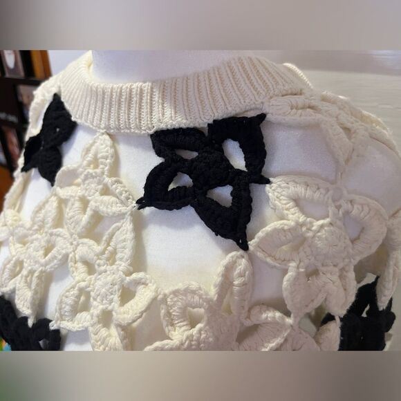 Zara Limited Edition Black White Women's Floral Crochet Sweater Boho Festival - Picture 16 of 16